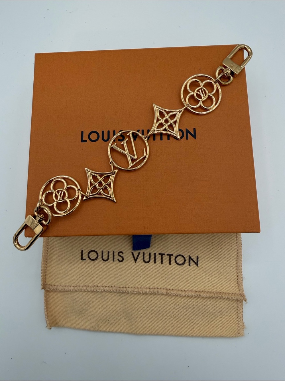 Louis Vuitton key chain charm Rare 🔥in box - Picture 8 of 9